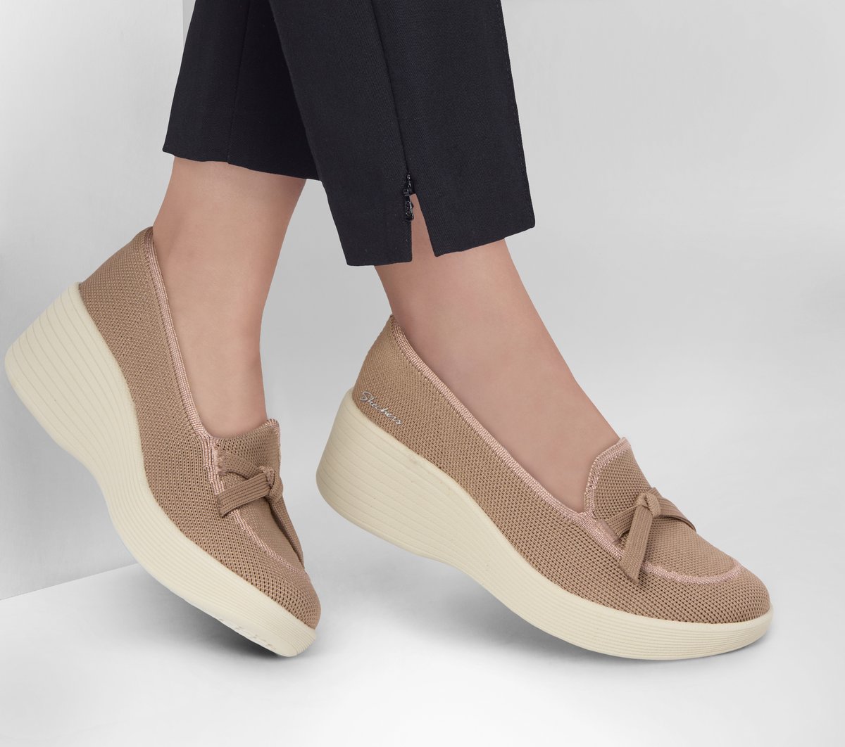 Relaxed Fit: Parallel Lite - Soaring Softly | Skechers US