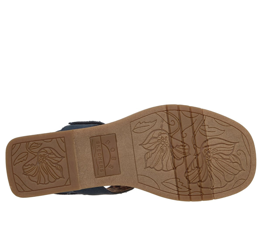 BOBS Desert Kiss Dream - Coast Walk | Skechers US